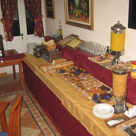 Hotel Camargo Igollo Екстер'єр фото
