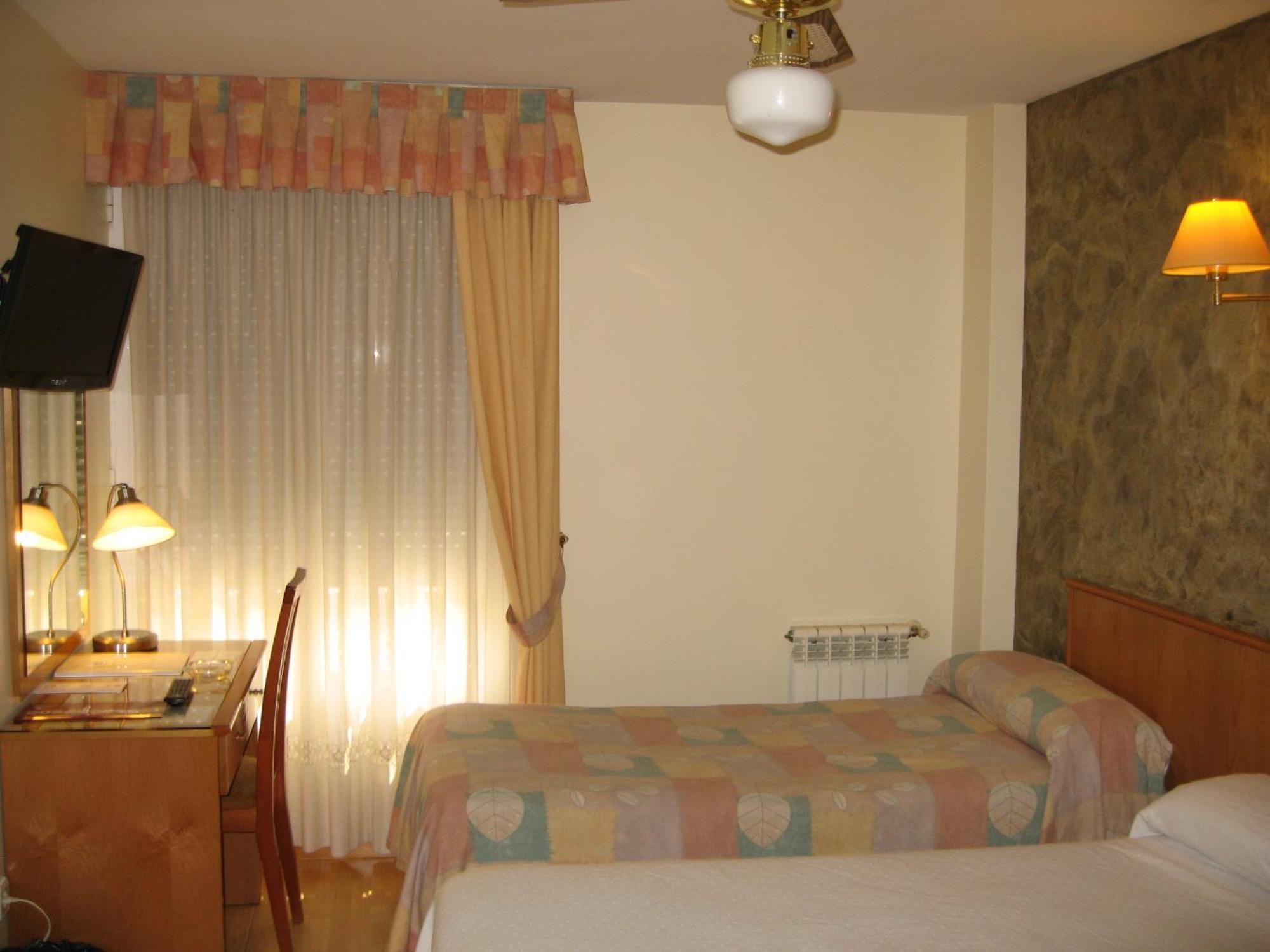 Hotel Camargo Igollo Екстер'єр фото