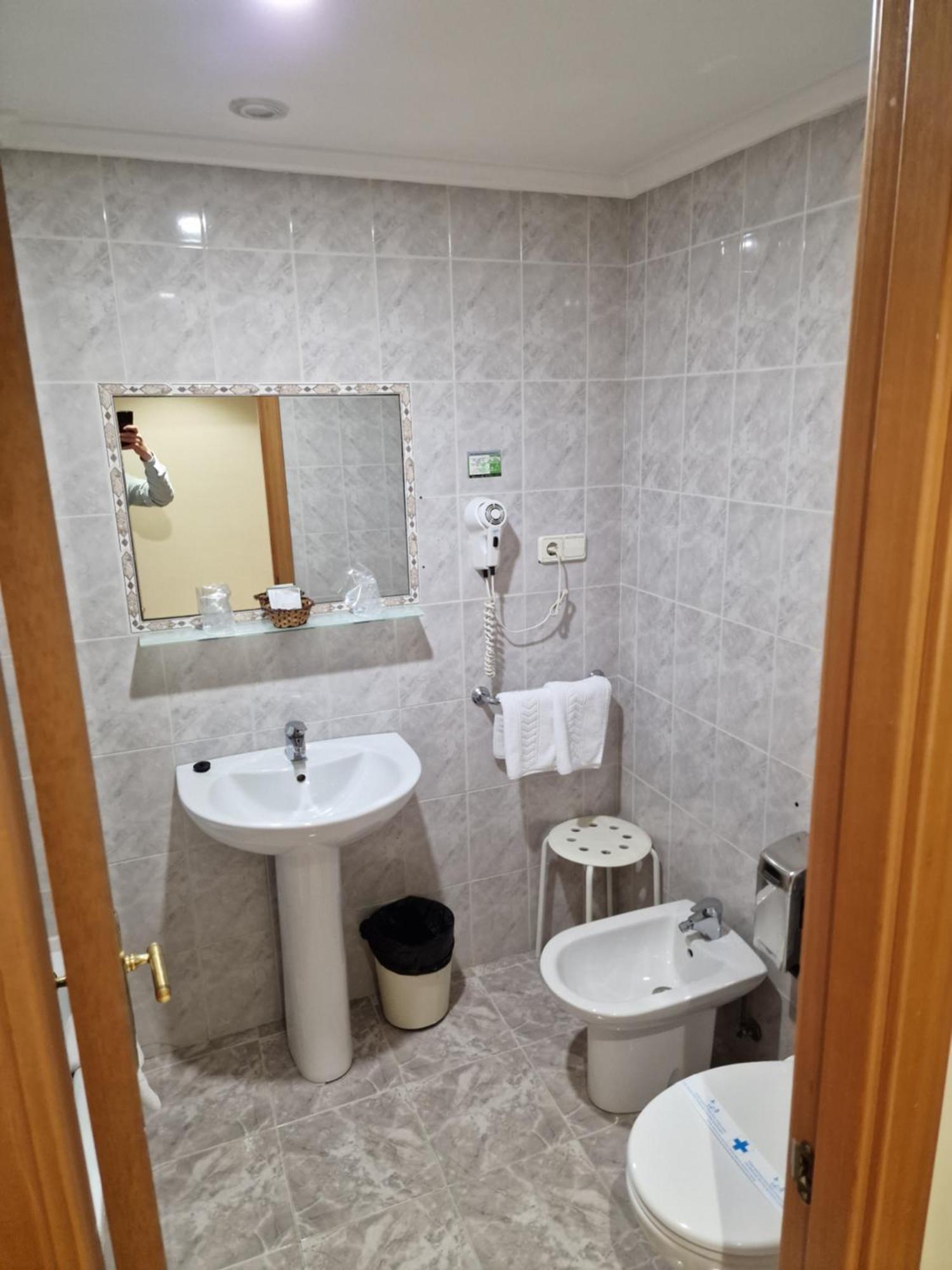 Hotel Camargo Igollo Екстер'єр фото
