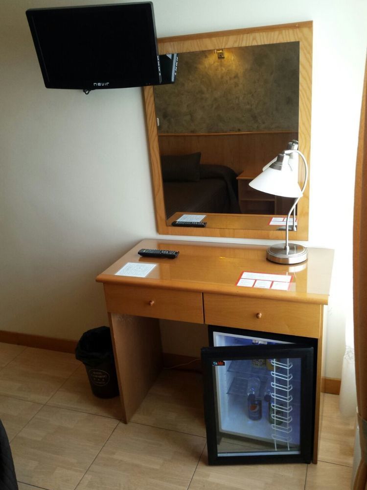 Hotel Camargo Igollo Екстер'єр фото