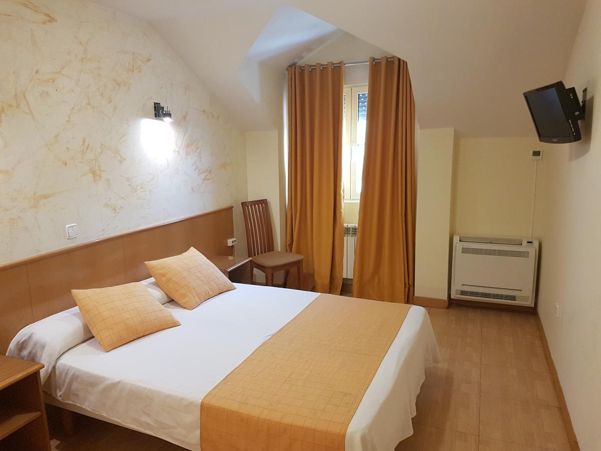 Hotel Camargo Igollo Екстер'єр фото