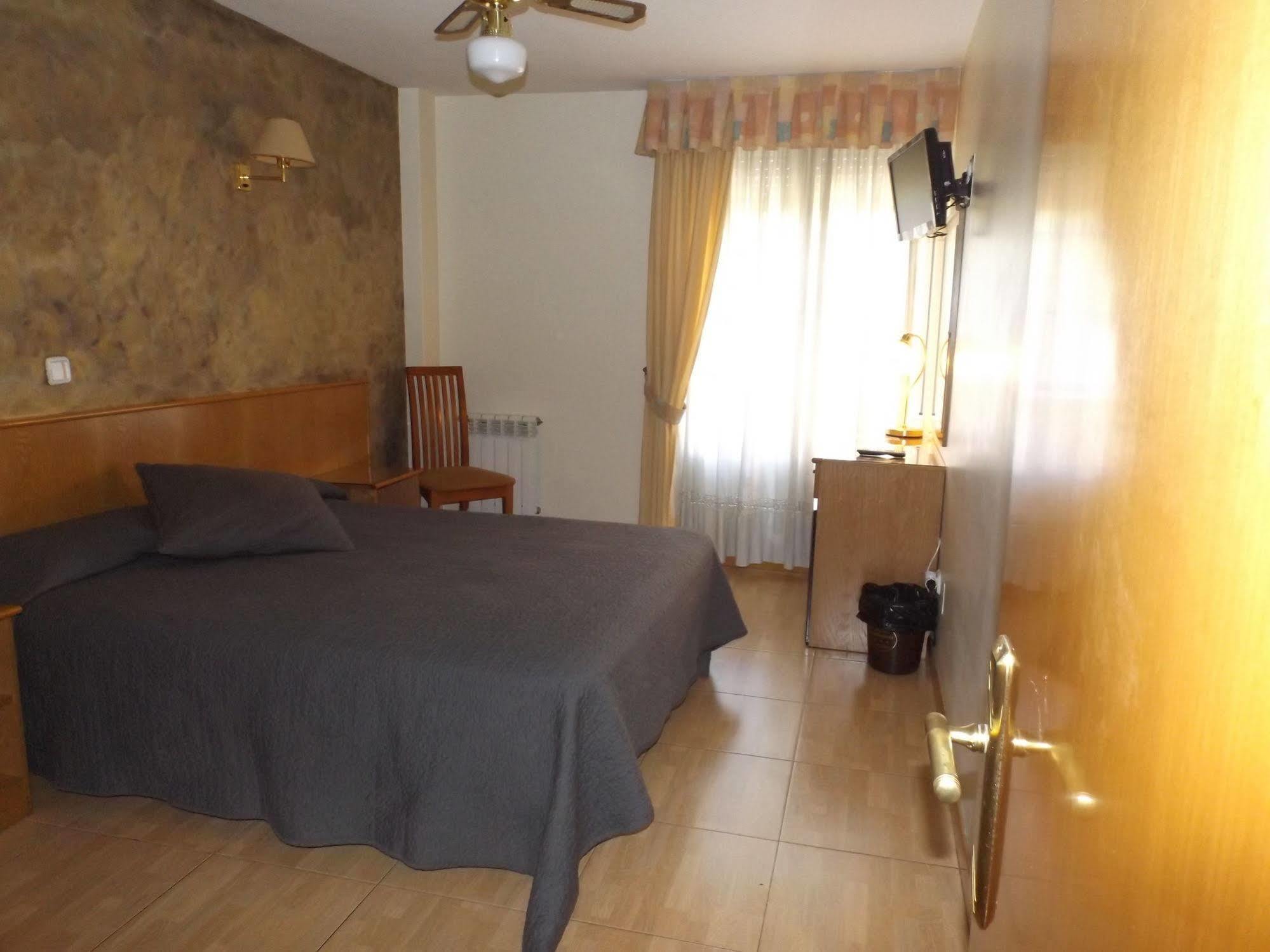 Hotel Camargo Igollo Екстер'єр фото