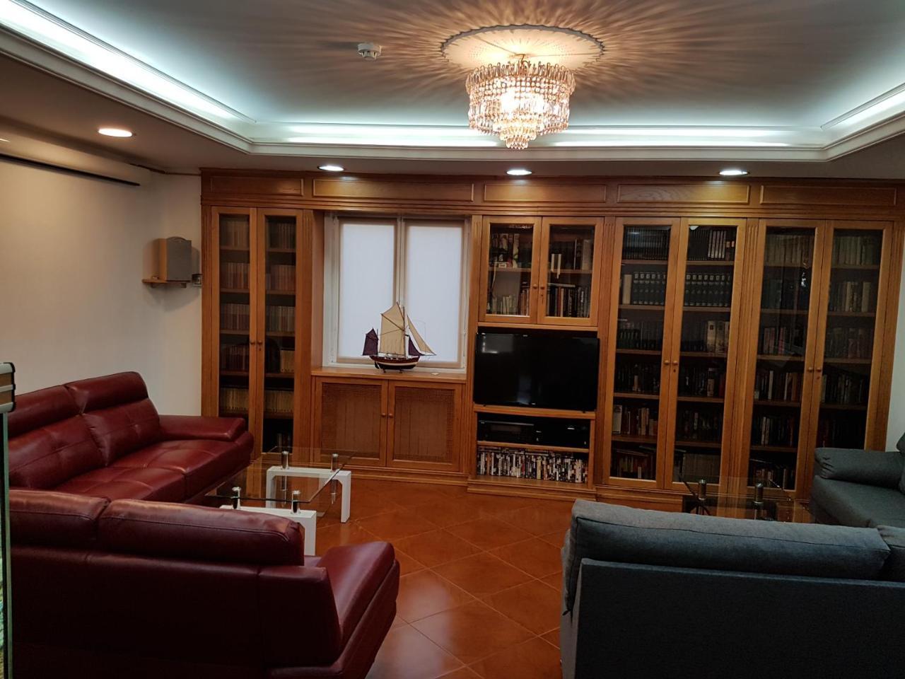 Hotel Camargo Igollo Екстер'єр фото