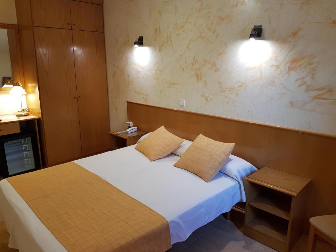 Hotel Camargo Igollo Екстер'єр фото