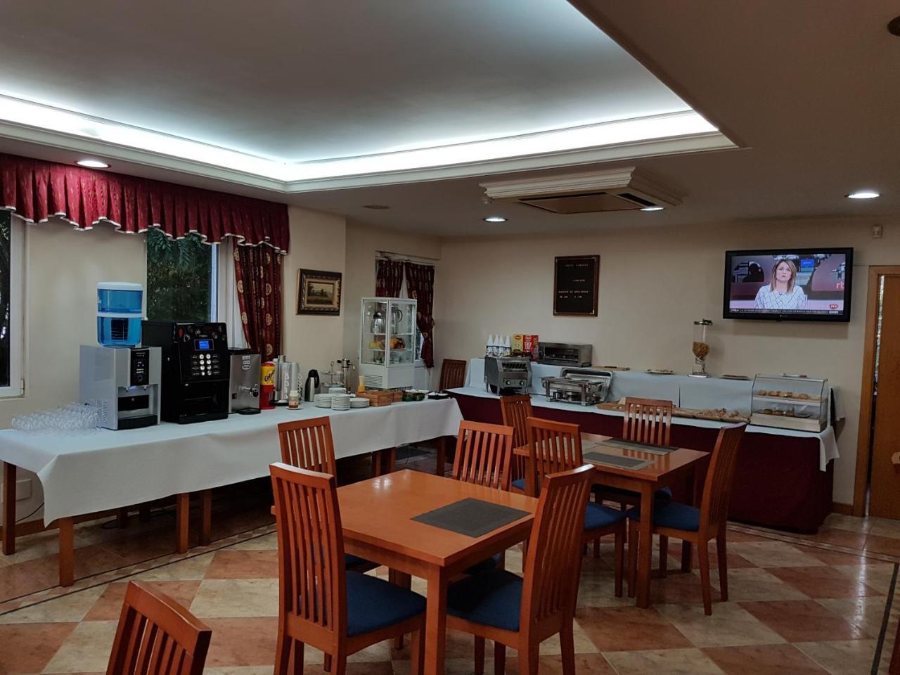Hotel Camargo Igollo Екстер'єр фото